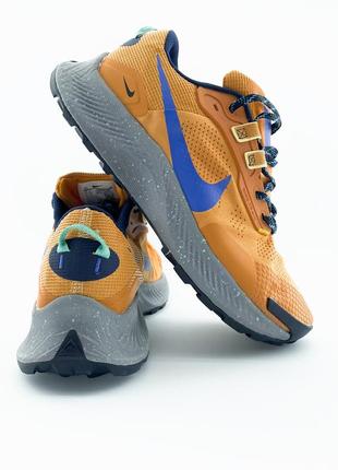 Мужские кроссовки оранжевые с синим в стиле nike pegasus trail 3 "orange blue grey"