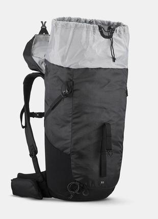 Туристичний рюкзак quechua mh100 35л 62 x 23 x 22 см чорний відділення для гідратора9 фото