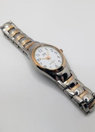 Наручные часы 'q&q' женские кварцевые металлический ремешок (f279j414y)5 фото