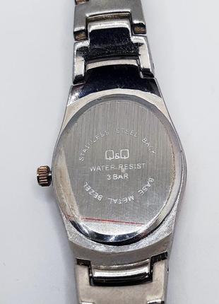 Наручные часы 'q&q' женские кварцевые металлический ремешок (f279j414y)4 фото