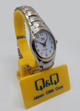 Наручные часы 'q&q' женские кварцевые металлический ремешок (f279j414y)1 фото