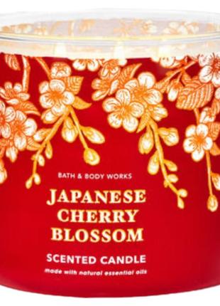 Свеча bath & body works japanese cherry blossom scented candle