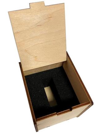 Деревянная коробочка с вышивкой2 фото