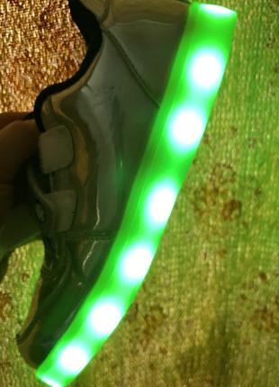 Кросовки радужные со свето диодами3 фото