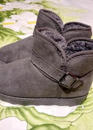 Уггі теплі зимові