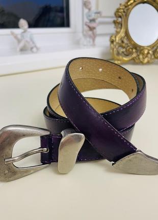 Кожа!!! фиолетовый кожаный ремень с металлической пряжкой и концевиком!!!
