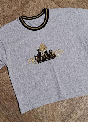 Футболка топ з принтом hogwarts