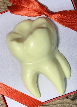 Шоколадный зуб. подарок стоматологу. подарок на день стоматолога. подарок дантисту.