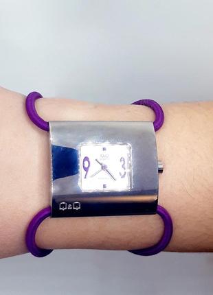 Наручные часы 'q&q' женские кварцевые резинка на руку (ga59-312)4 фото