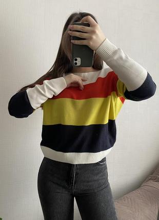 Светр жіночий