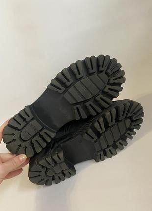 Зимові черевики український виробник ботинки на тракторній підошві тракторна підошва 39 розмір 26 см натуральна замша шкіра темно-сині8 фото