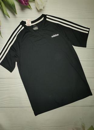 Футболка adidas оригінал1 фото