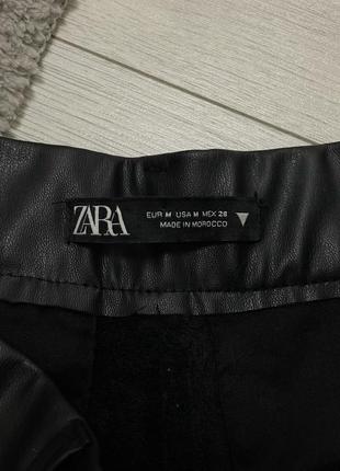 Трендовые черные шорты zara из экокожи м.4 фото