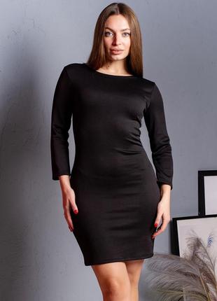 Женское короткое трикотажное мини платье с рукавами три четверти, обтягивающее по фигуре. черное