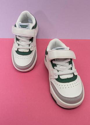 Стильні кросівки для хлопчика білі 22-27 детские кроссовки для мальчика деми канарейка3 фото