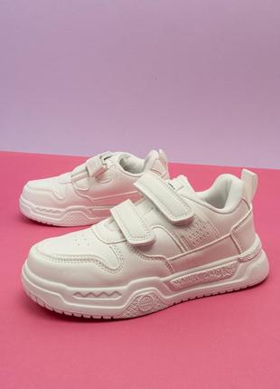Стильні базові кросівки для хлопчика дівчинки білі 32-37 детские кроссовки для мальчика девочки tom.