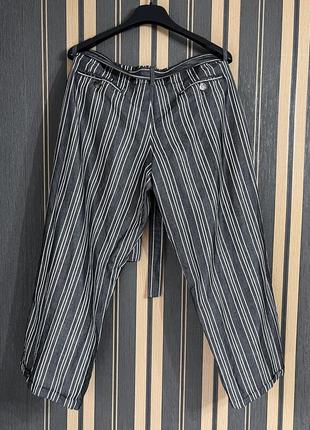 Max mara 30 короткие широкие брюки с поясом из крапивы рами  и хлопка в полоску серые2 фото