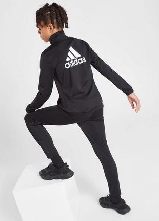 Классная спортивная кофта мастерка adidas оригинал р.134-140