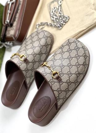 Тапочки бежевые канва кожа брендовые в стиле гучи