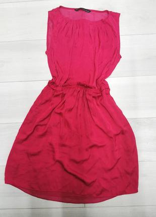 Красива жіноча ніжна сукня