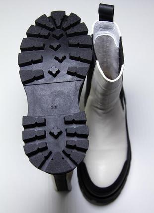 Ботинки женские маломерные из красивой светло-молочной и натуральной кожи woman's heel6 фото