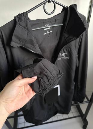 Трендовая мужская ветровки от arcteryx beta lt черного цвета7 фото