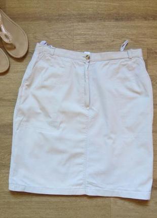 Светлая бежевая белая короткая юбка с карманами3 фото