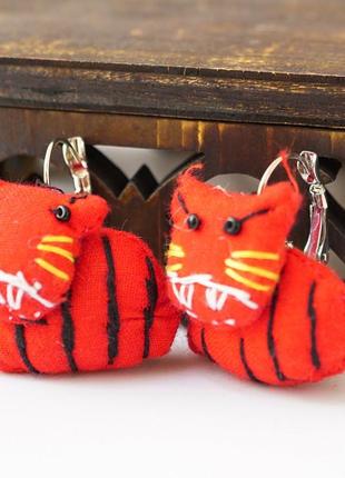 Серьги тряпичные полосатый котик красные bm
