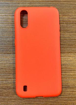 Чехол-накладка на телефон samsung a01/015 красного цвета