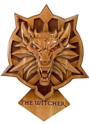 Панно "the witcher" (ведьмак)(38х28,5х2,4 см) резное, покрыто патиной эмалями и лаком, массив дерева