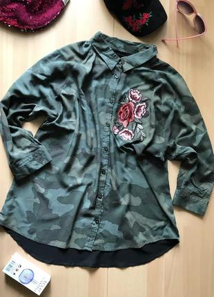 Стильная рубашка с вышивкой