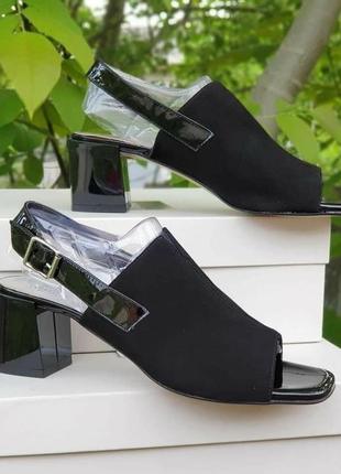 Замшеві італійські босоніжки на невисоких товстих підборах liviana italy 🇮🇹2 фото