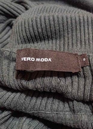 Трикотажное зеленое платье vero moda, платье зеленое а-силует, платье в рубчик зеленое3 фото