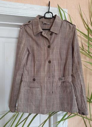 Стильный пиджак в клетку