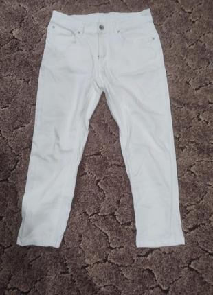 Джинсы белые