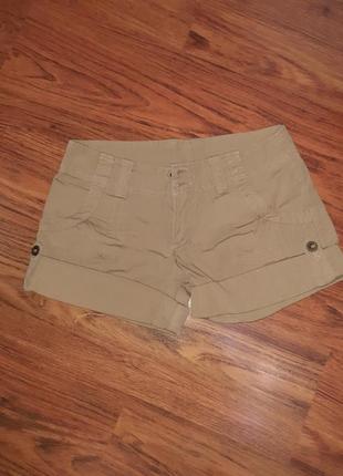 Літні шорти