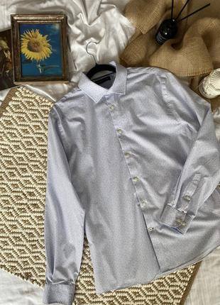 Голубая рубашка от tommy hilfiger