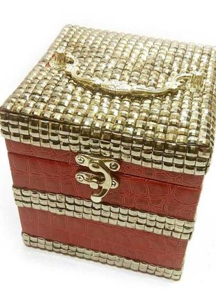 Скринька для біжутерії червона (12,5х12,5х12,5 см)