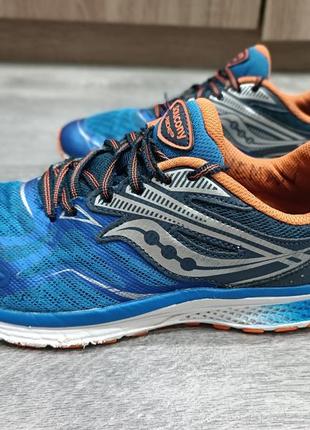 Оригінальні кросівки saucony