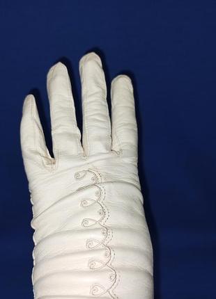 Винтажные кожаные белые перчатки на узкую руку