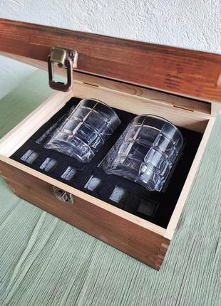 Подарочный набор для виски. бокал, камни для охлаждения. в деревянной коробке. набор №2