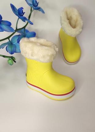 Невагомі чоботи для калюж  на дівчинку crocs виробник україна