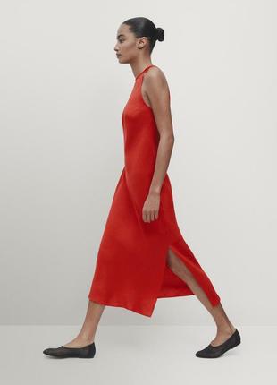 Красное платье с вырезом "холтер"4 фото
