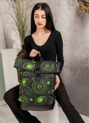 Рюкзак роллтоп travel bag черно-зелена астрологія rktb04146