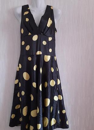 Платье нарядное в горох 40 евро размера