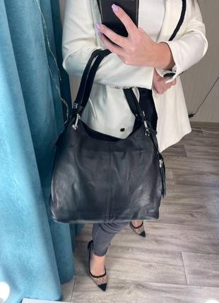 Жіноча шкіряна сумка polina&eiterou чорна на плече + шопер із тканини у подарунок2 фото