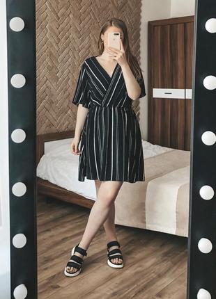 Платье в полоску