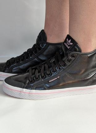 Шкіряні осінні кросівки кеді шкіряні осінні кросівки, кеди adidas honey black оригінал