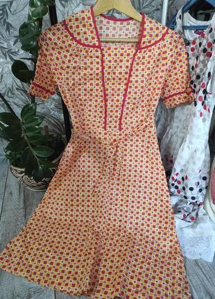 Сукня вінтажна