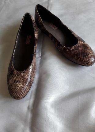 Туфлі - човники munro 40/41 розміру